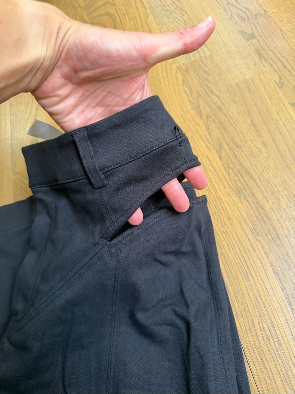 NWOT Alo High Waist Risk Taker Trouser sz Small Black Wide Leg Pants Hip Cutouts